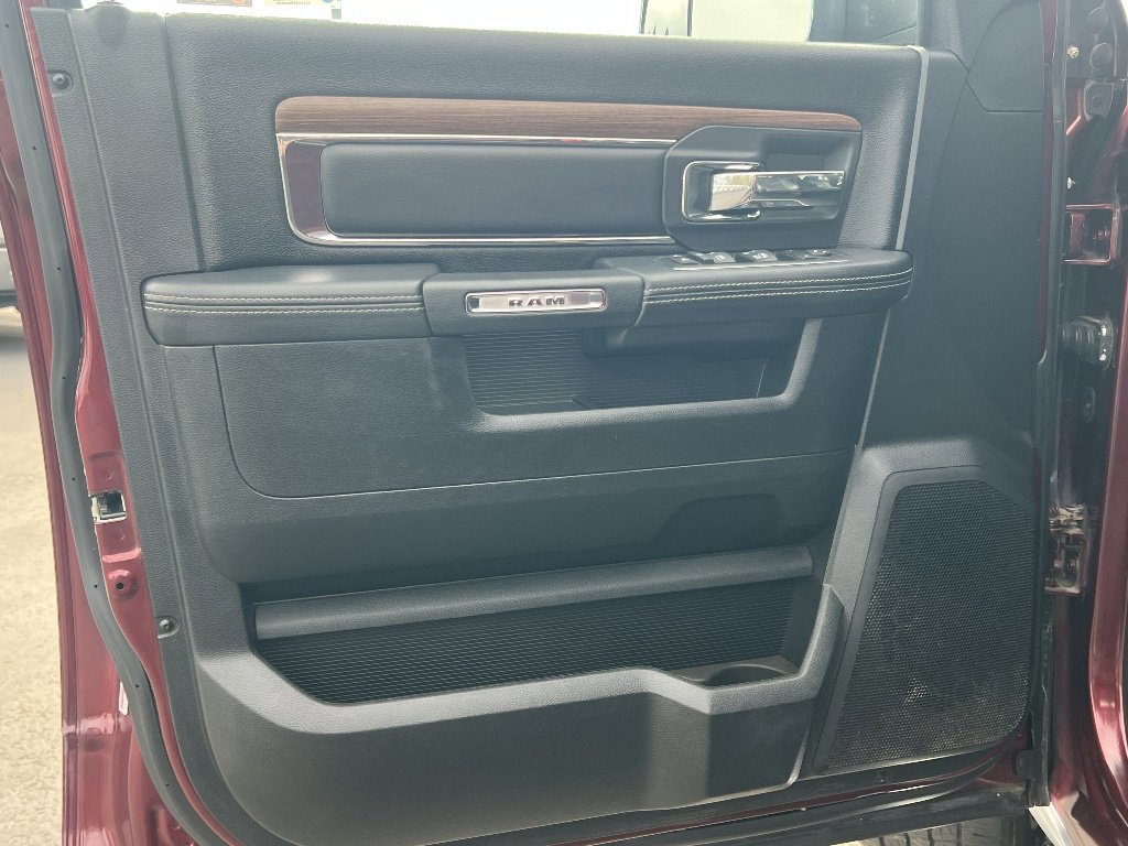 Used 2016 RAM 1500 Laramie w/ Convenience Group AWD/4WD image 26