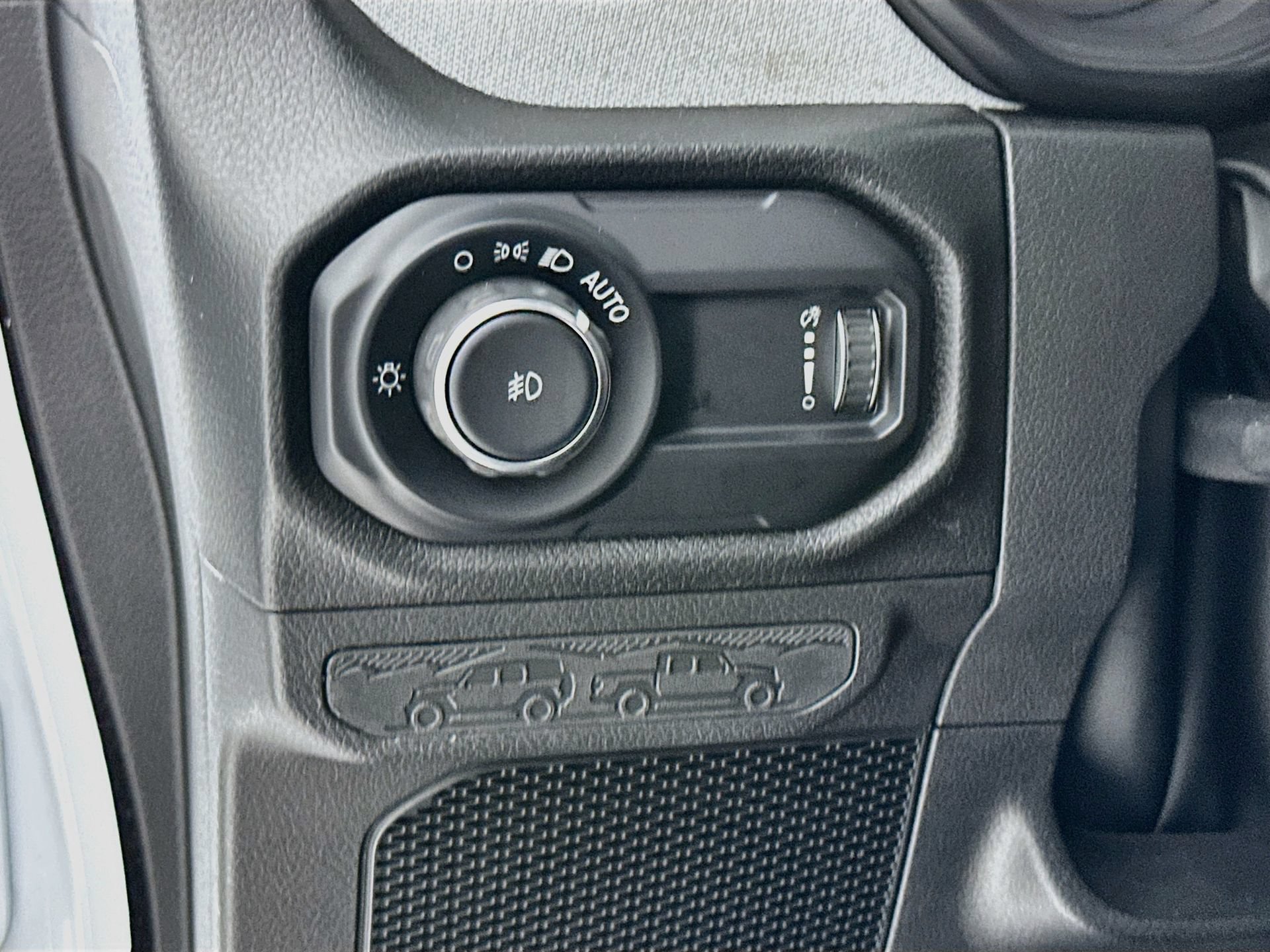 Used 2024 Jeep Wrangler Sport AWD/4WD image 11