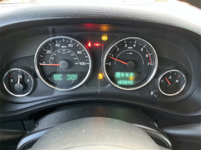 Used 2013 Jeep Wrangler Unlimited Sahara w/ Dual Top Group image 29