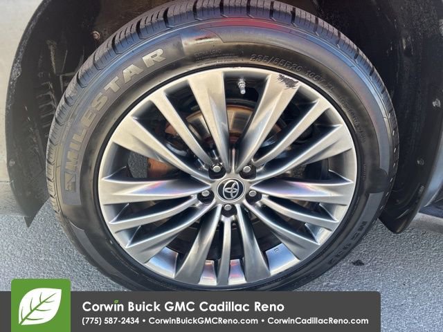 Used 2015 Toyota Highlander Limited w/ Driver Technology Package image 37