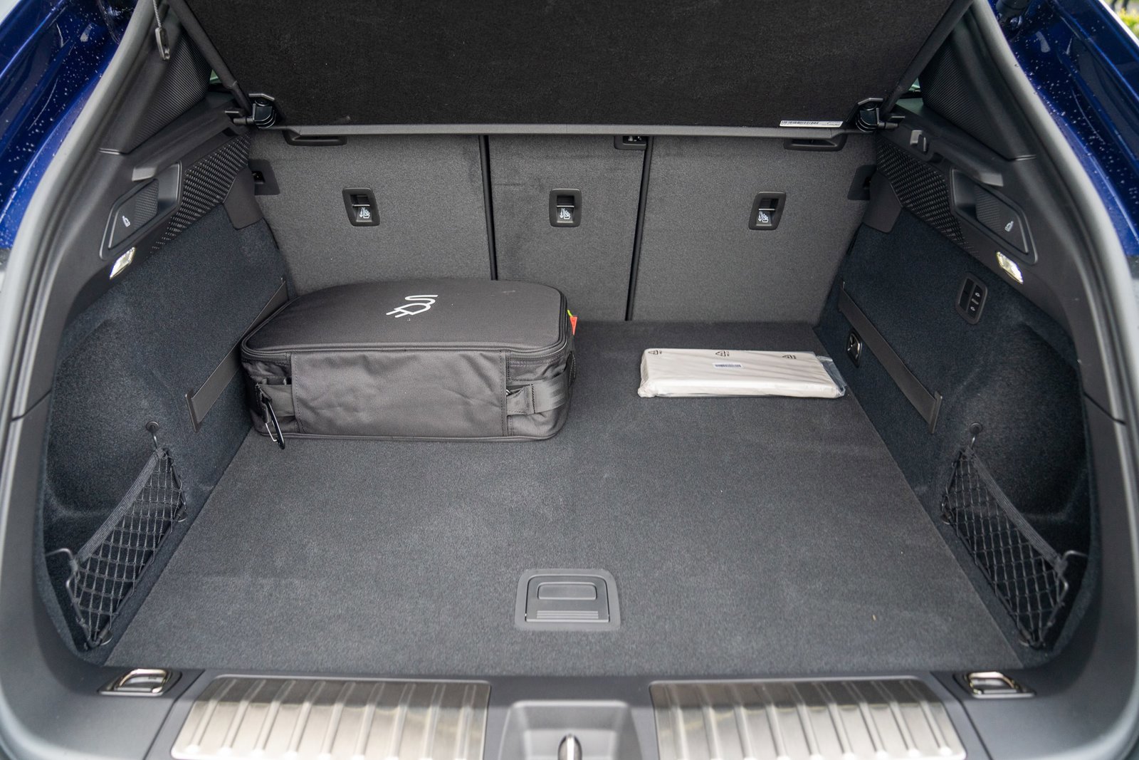 New 2025 Porsche Macan 4S Electric image 29