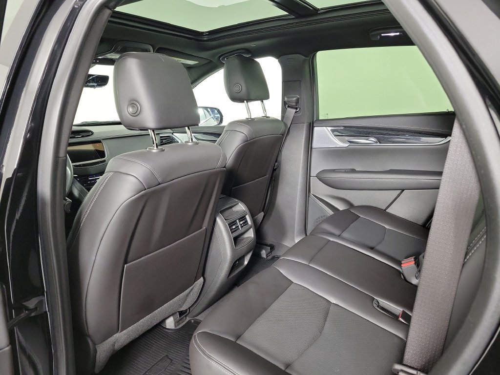 Used 2023 Cadillac XT5 Premium Luxury w/ Technology Package FWD image 13