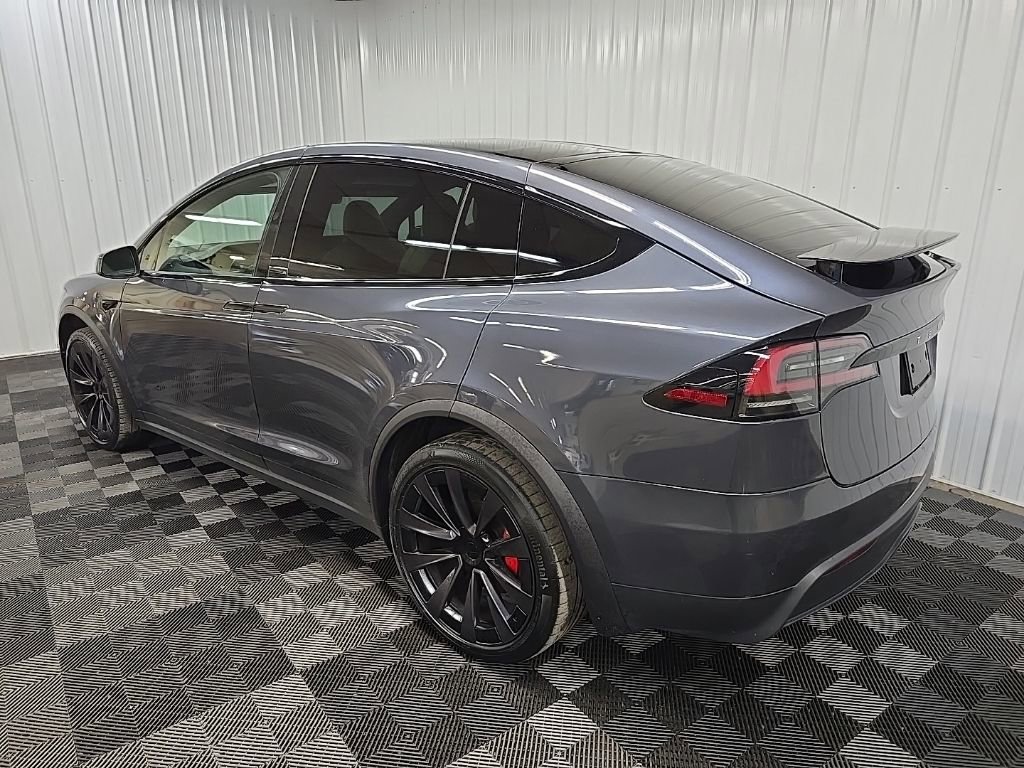 Used 2023 Tesla Model X Plaid image 9