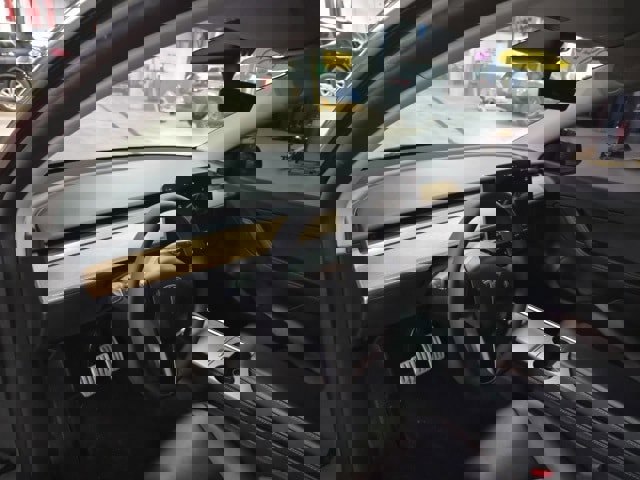 Used 2022 Tesla Model Y Performance image 16