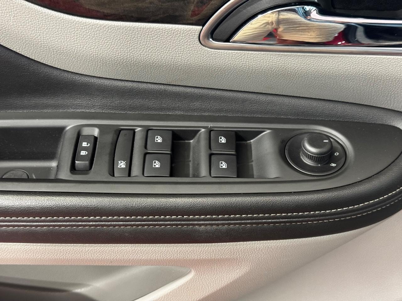 Used 2016 Buick Encore FWD image 14