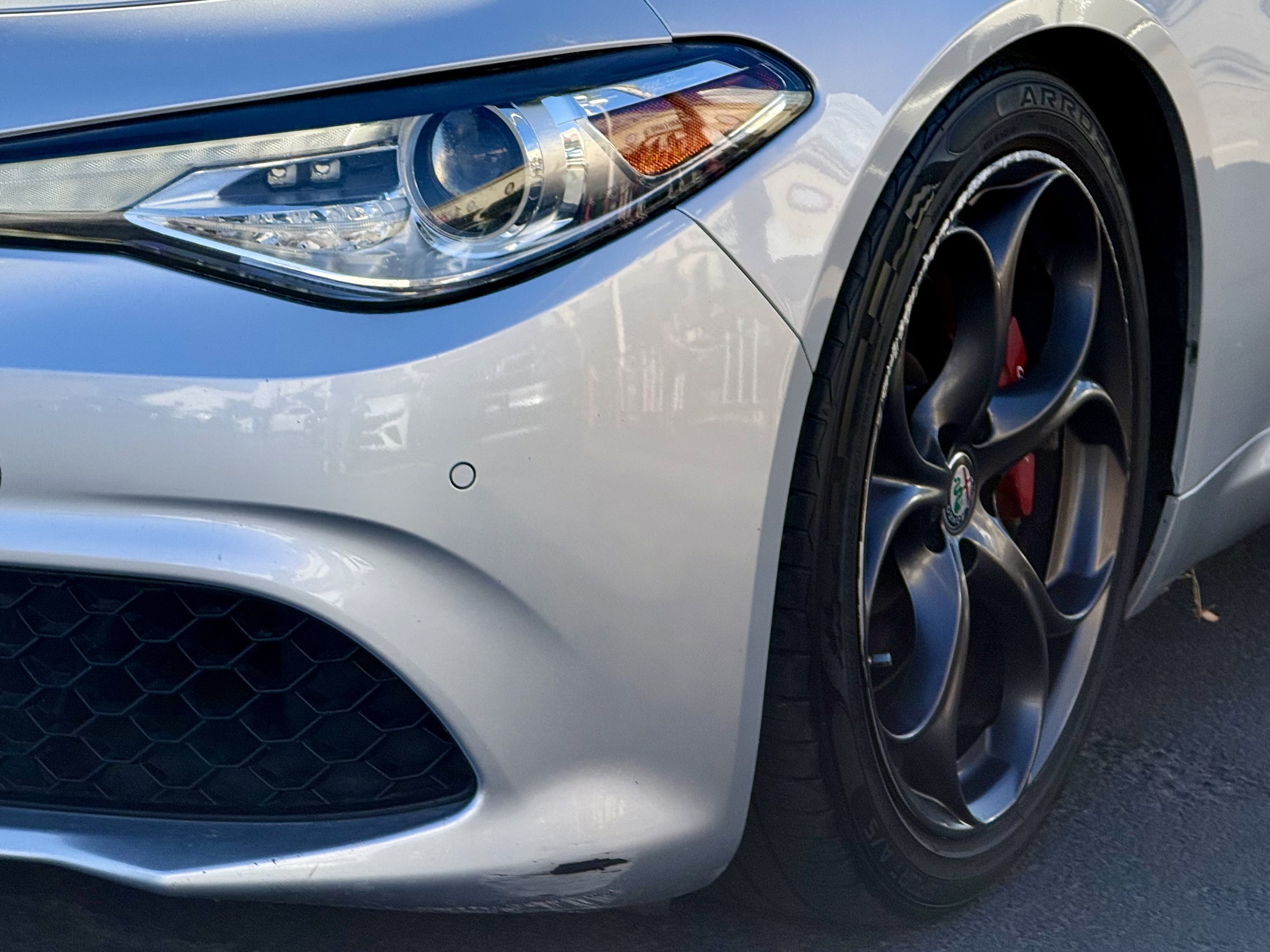 Used 2018 Alfa Romeo Giulia Ti Sport w/ Quick Order Package 22U Sport RWD image 6