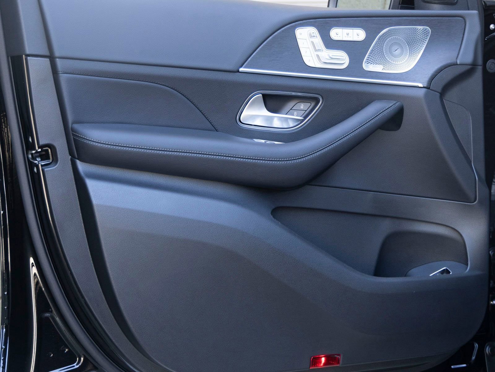 New 2026 Mercedes-Benz GLS 580 4MATIC image 12