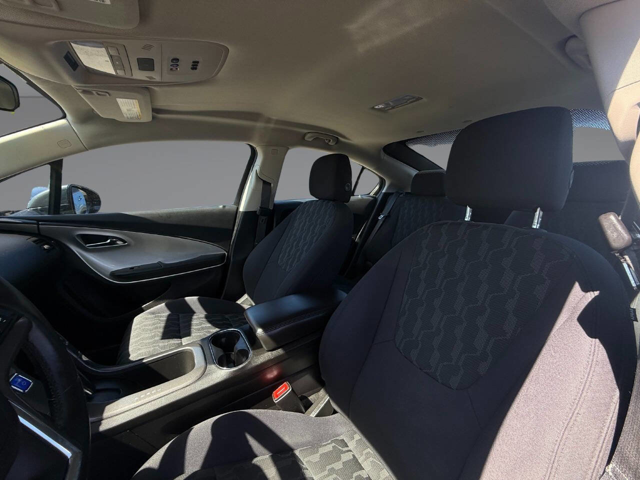 Used 2015 Chevrolet Volt FWD image 13