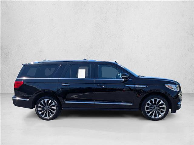 Used 2021 Lincoln Navigator L Reserve w/ Cargo Convenience Package RWD image 4