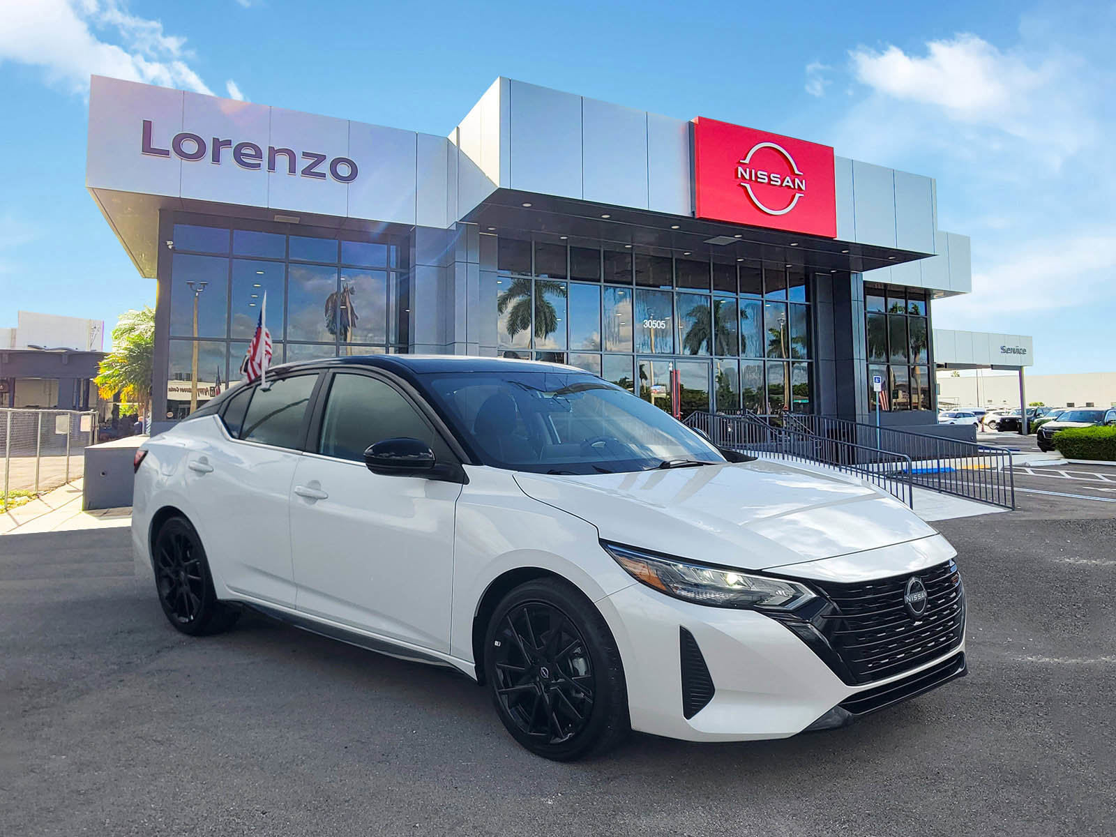 Certified 2025 Nissan Sentra SR w/ Midnight Edition image 3