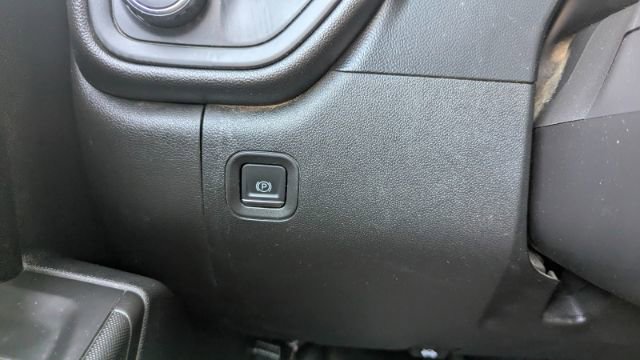 Used 2021 Chevrolet Silverado 2500 W/T image 27