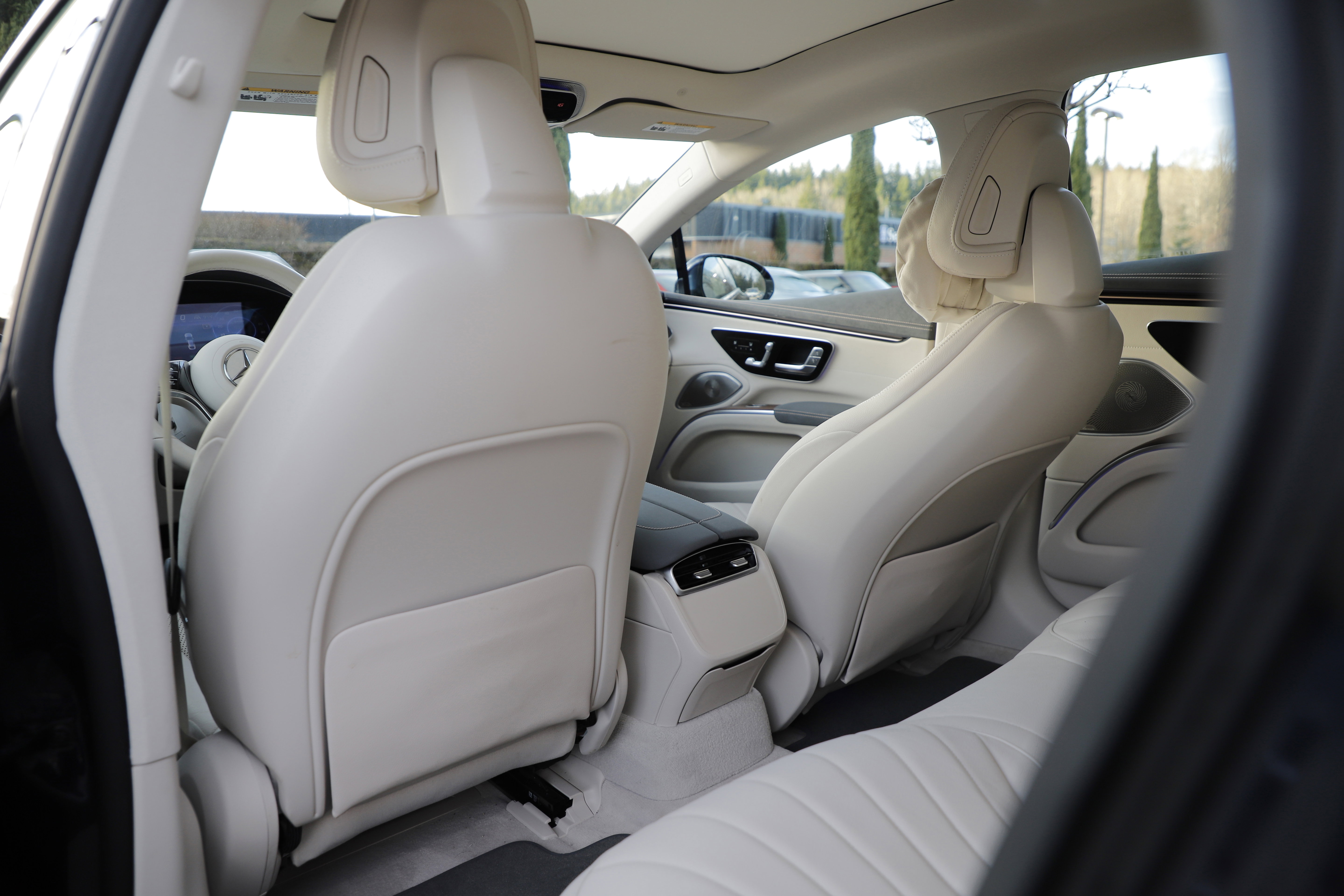 Used 2022 Mercedes-Benz EQS 580 4MATIC Sedan image 15