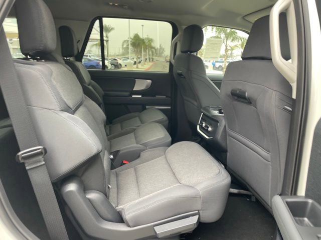 New 2026 Ford Expedition Active image 25