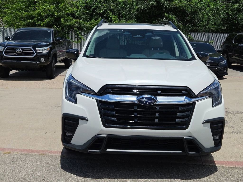 Used 2024 Subaru Ascent Limited w/ Technology Package image 2