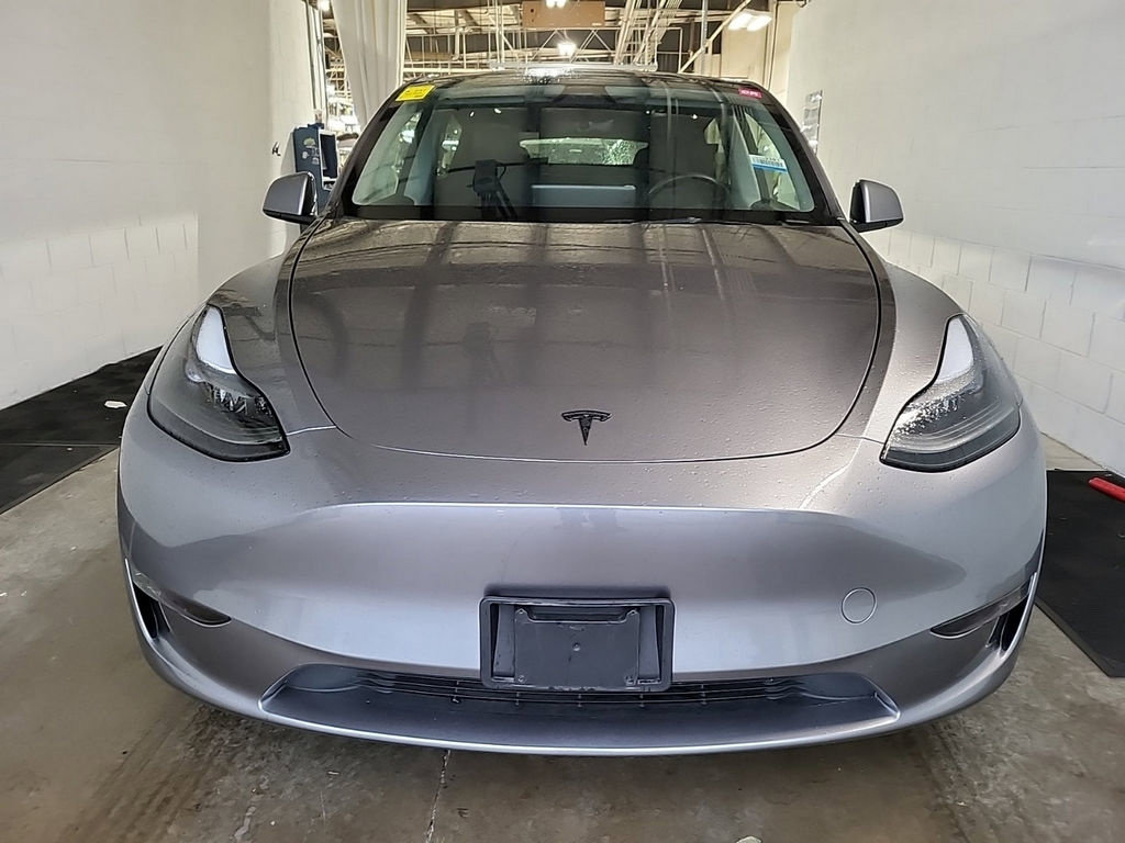 Used 2025 Tesla Model Y Long Range AWD/4WD image 2