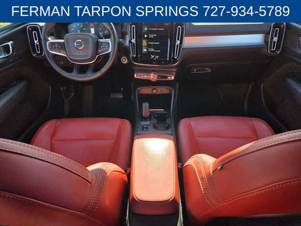 Used 2020 Volvo XC40 T5 Momentum w/ Premium Package image 15