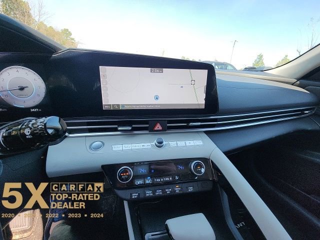 Used 2024 Hyundai Elantra Limited image 33