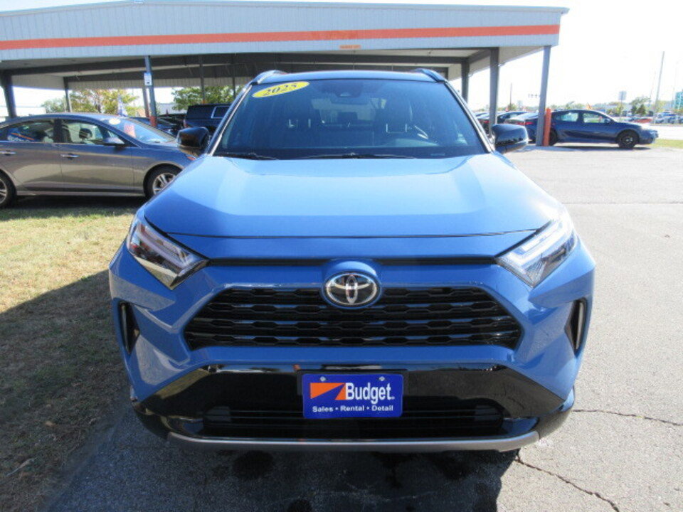 Used 2025 Toyota RAV4 XSE image 8