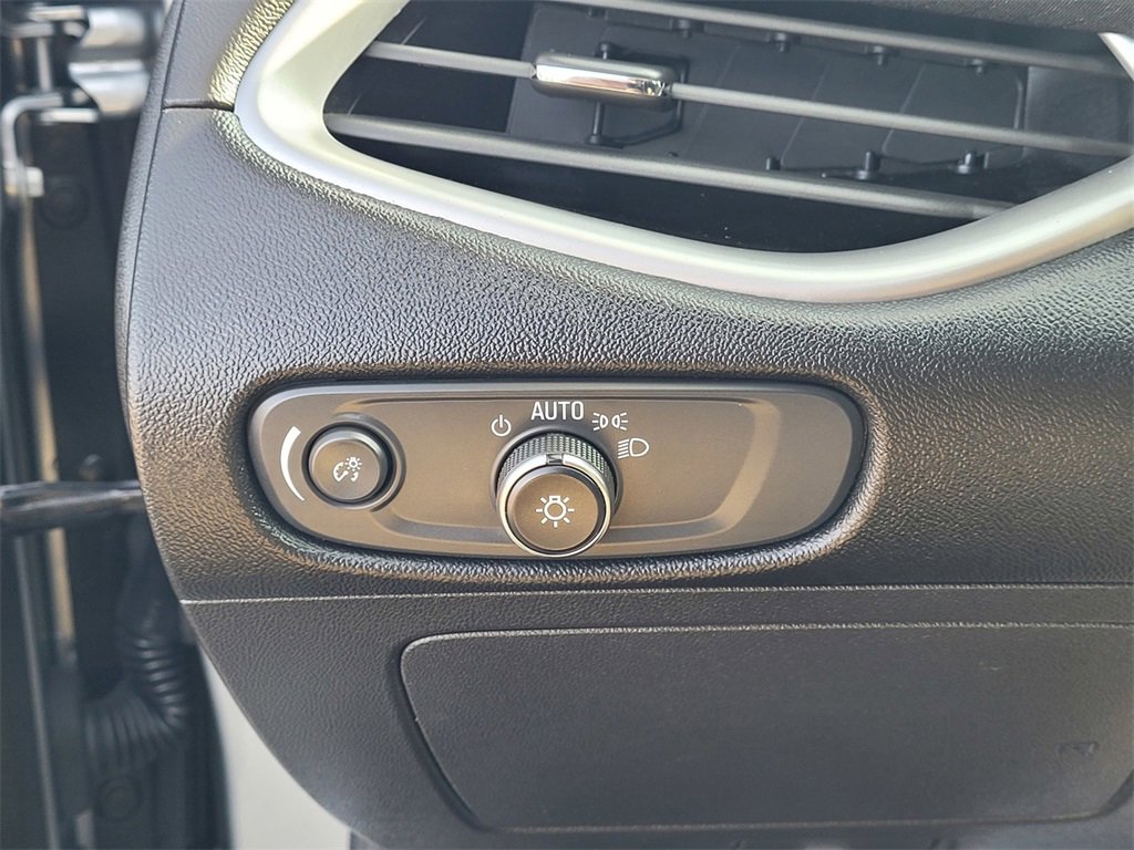 Used 2024 Chevrolet Malibu LT image 22