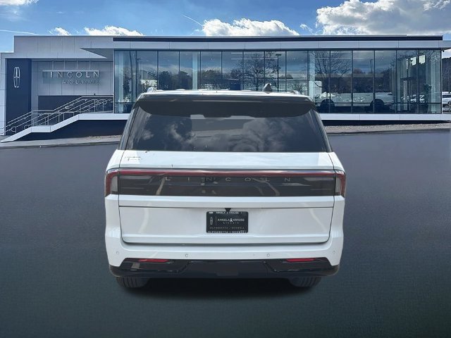 New 2027 Lincoln Navigator L Black Label AWD/4WD image 7