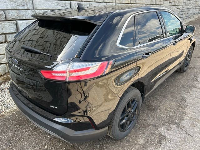 Used 2024 Ford Edge SEL w/ Convenience Package image 5