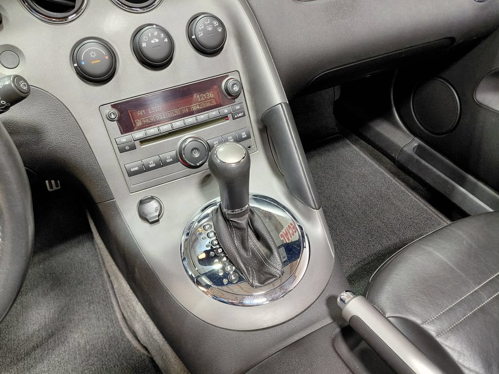 Used 2007 Pontiac Solstice Convertible w/ Premium Package RWD image 31