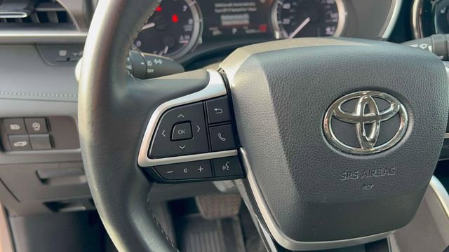 Used 2024 Toyota Highlander XLE AWD/4WD image 23