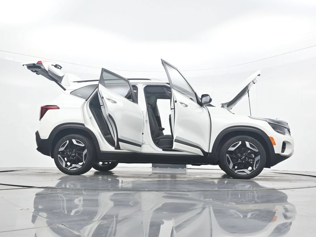 Used 2024 Kia Seltos SX w/ SX Sunroof Package AWD/4WD image 44