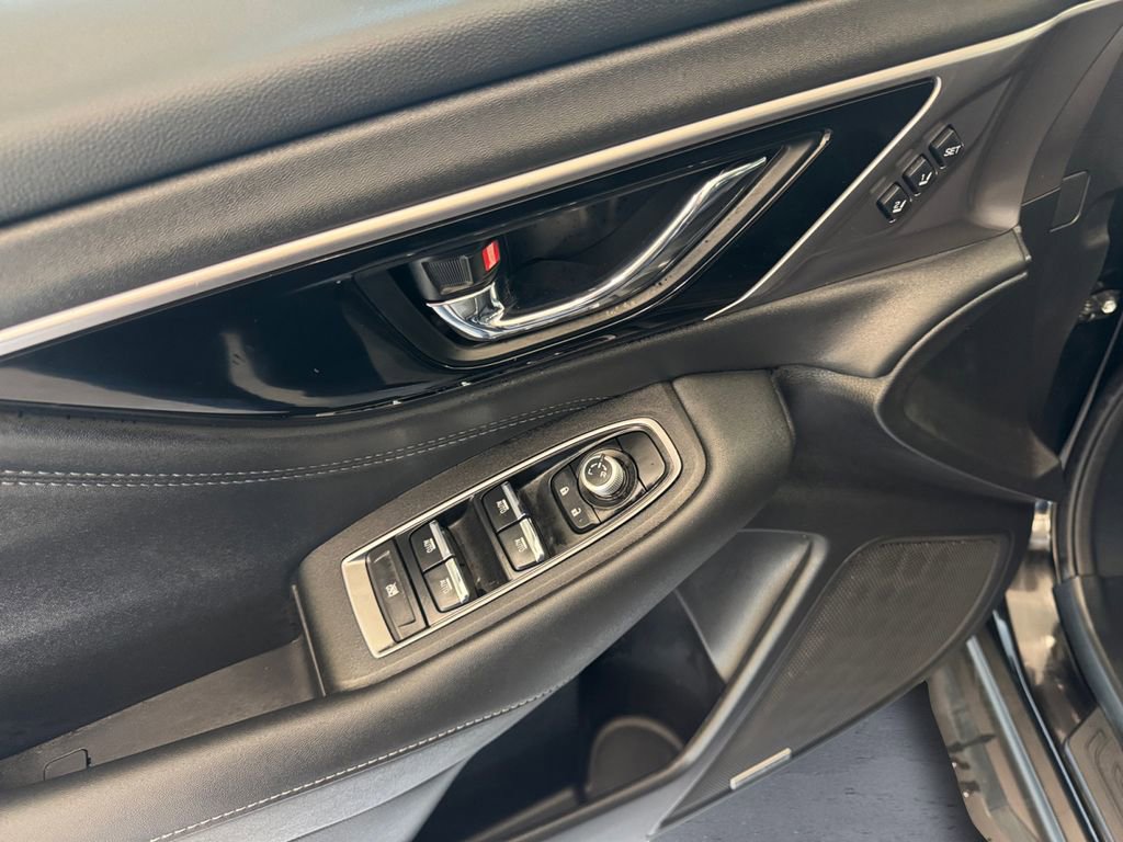 Used 2025 Subaru Outback Limited image 12