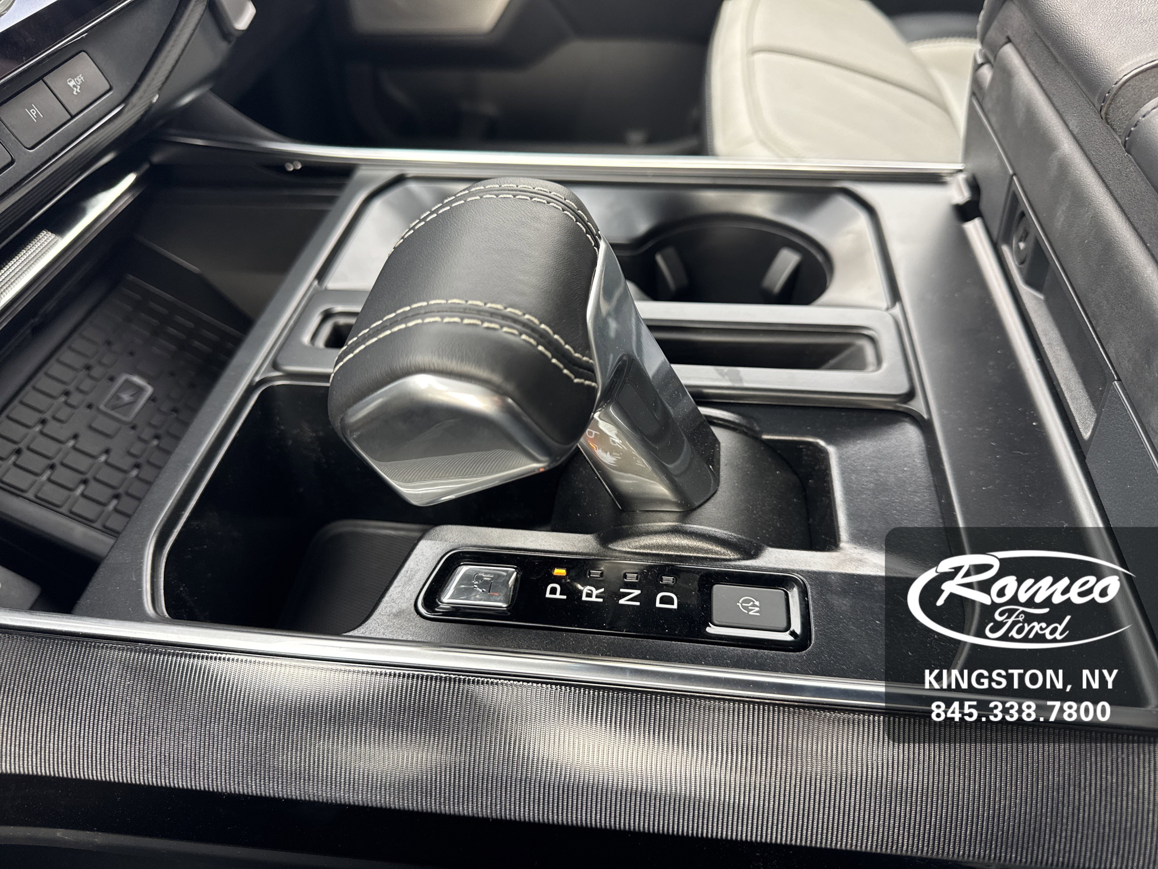 New 2025 Ford F150 Lightning Platinum image 25