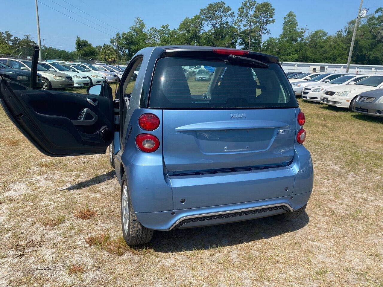 Used 2013 smart fortwo passion RWD image 10