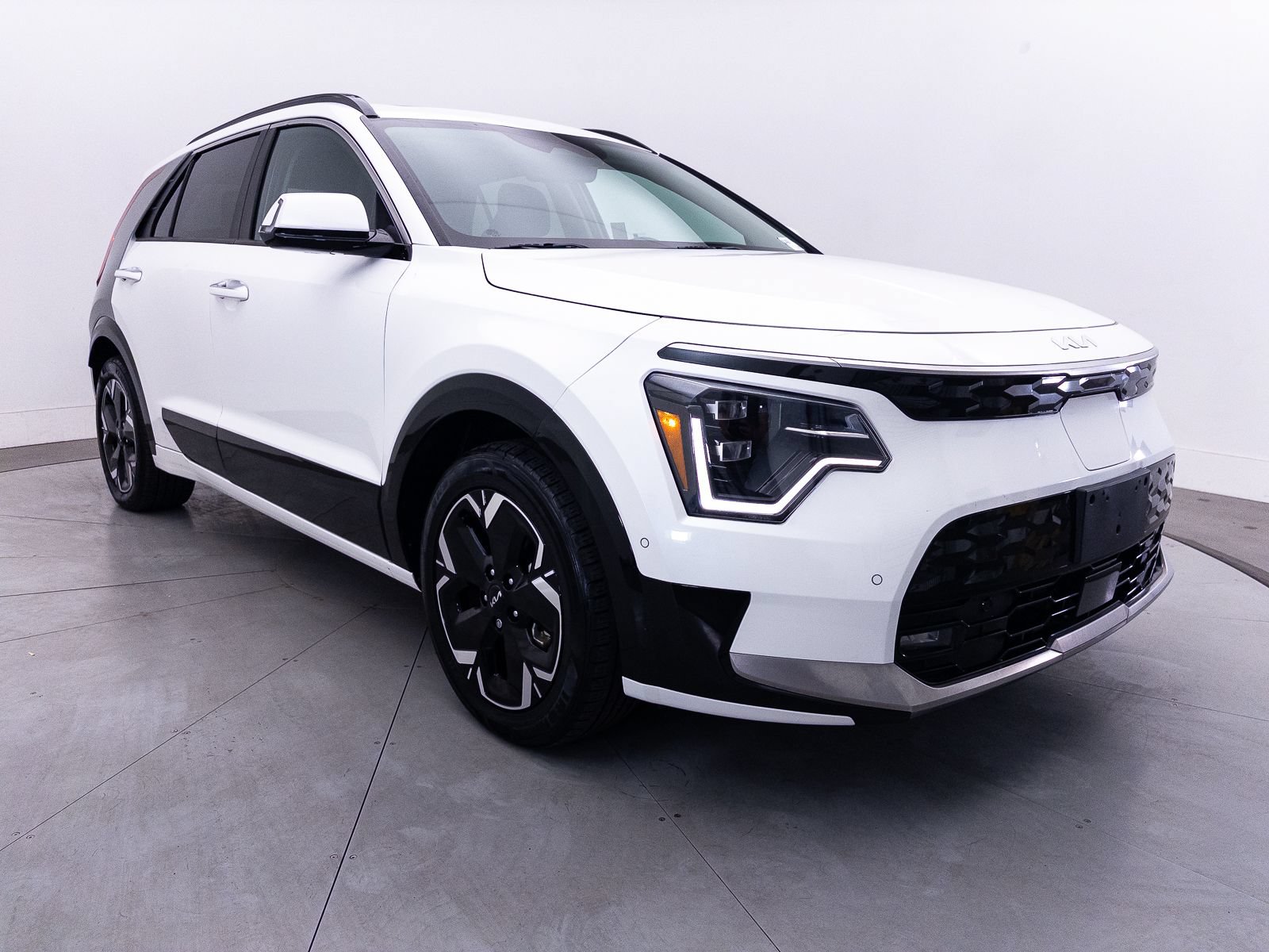 Certified 2023 Kia Niro Wave FWD image 12