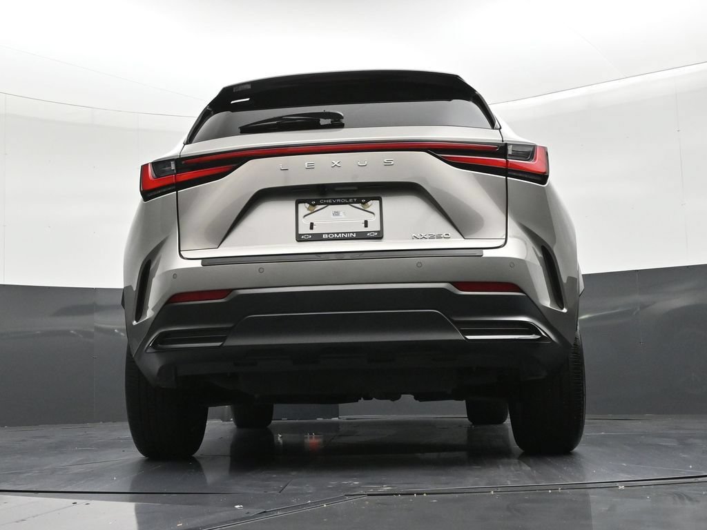 Used 2025 Lexus NX 250 FWD w/ Accessory Package (Z2) image 28