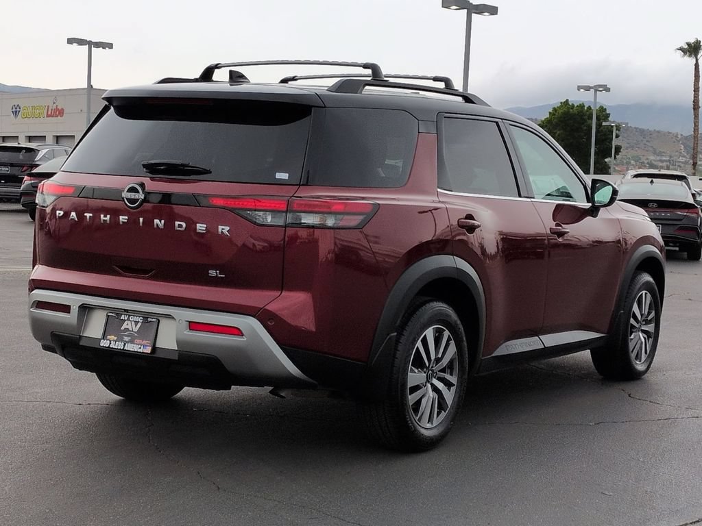 Used 2023 Nissan Pathfinder SL FWD image 13