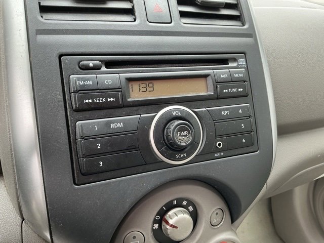 Used 2012 Nissan Versa SV image 24
