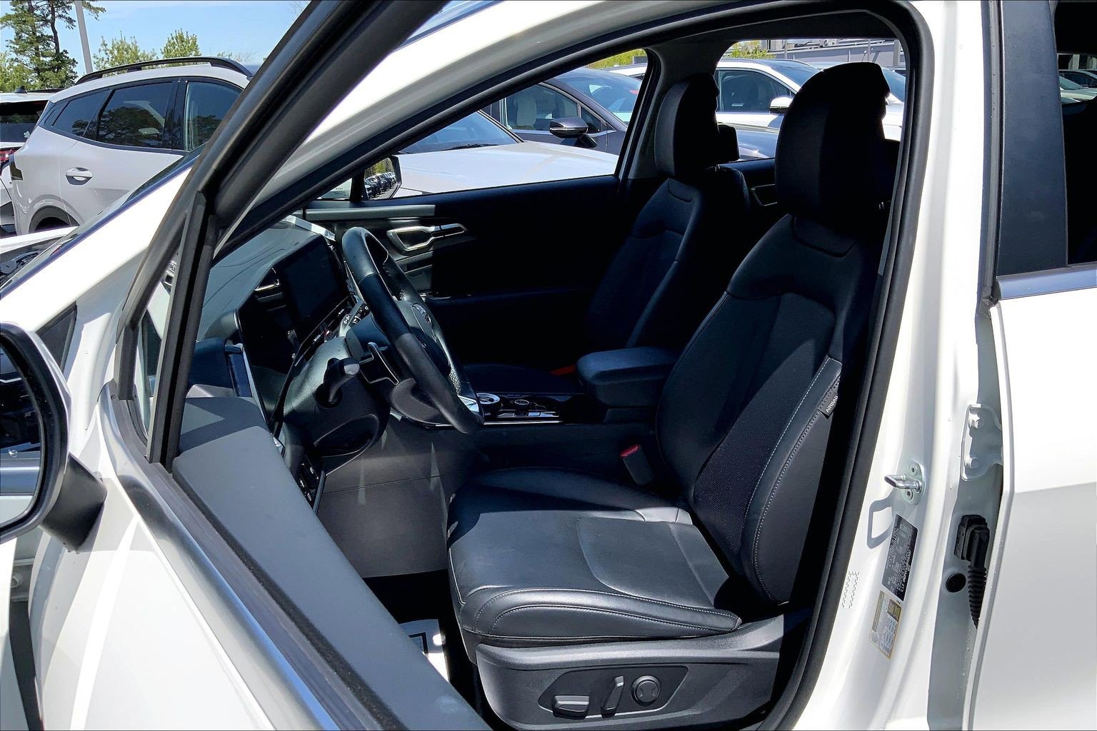 Used 2023 Kia Sportage EX AWD/4WD image 27