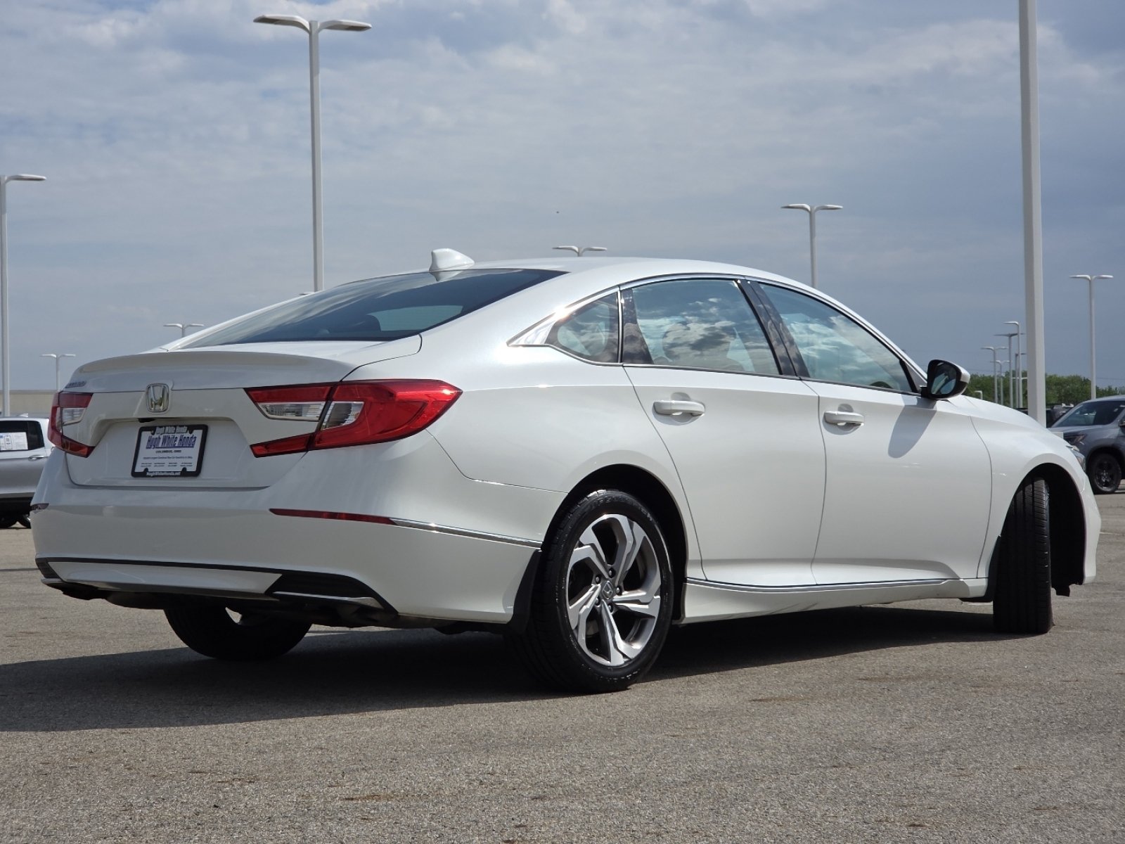 Used 2018 Honda Accord EX image 18