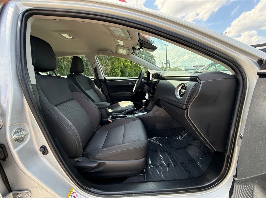 Used 2019 Toyota Corolla LE FWD image 31