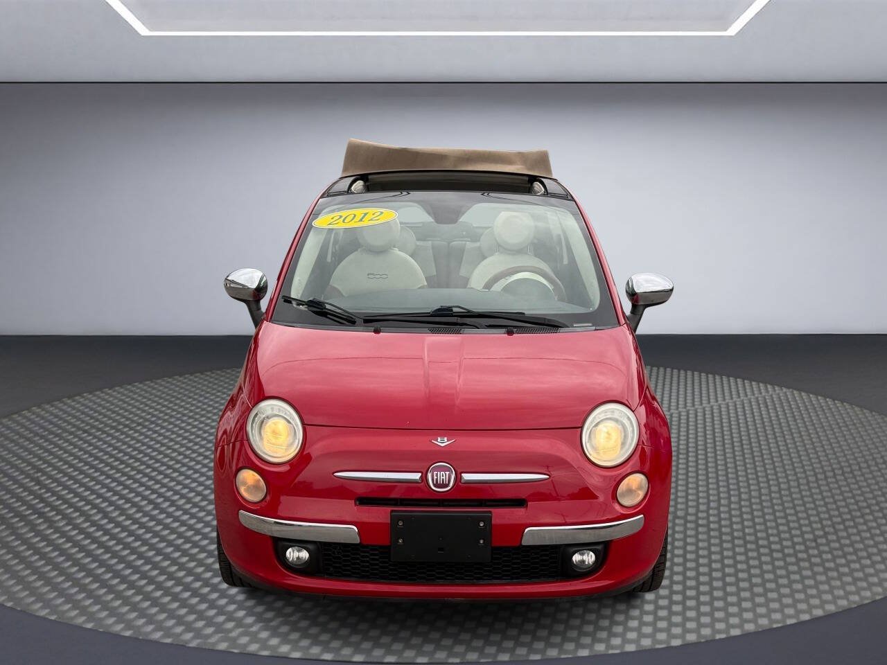 Used 2012 FIAT 500 Lounge w/ Luxury Leather Pkg FWD image 3