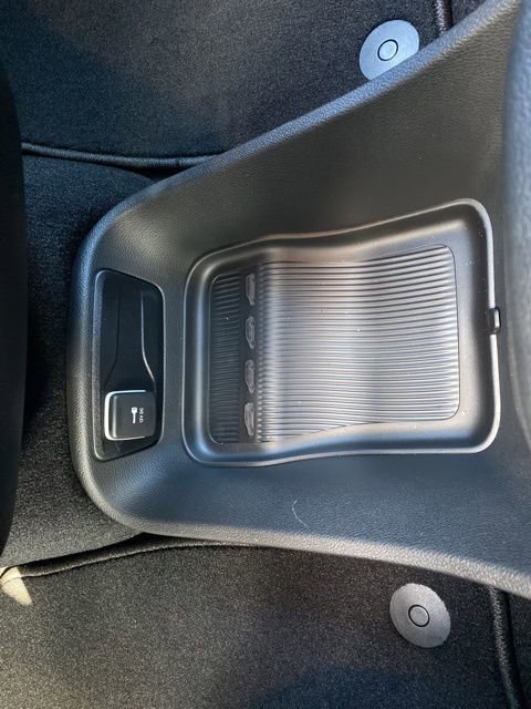 New 2026 Chrysler Pacifica Select w/ S Appearance Package FWD image 28