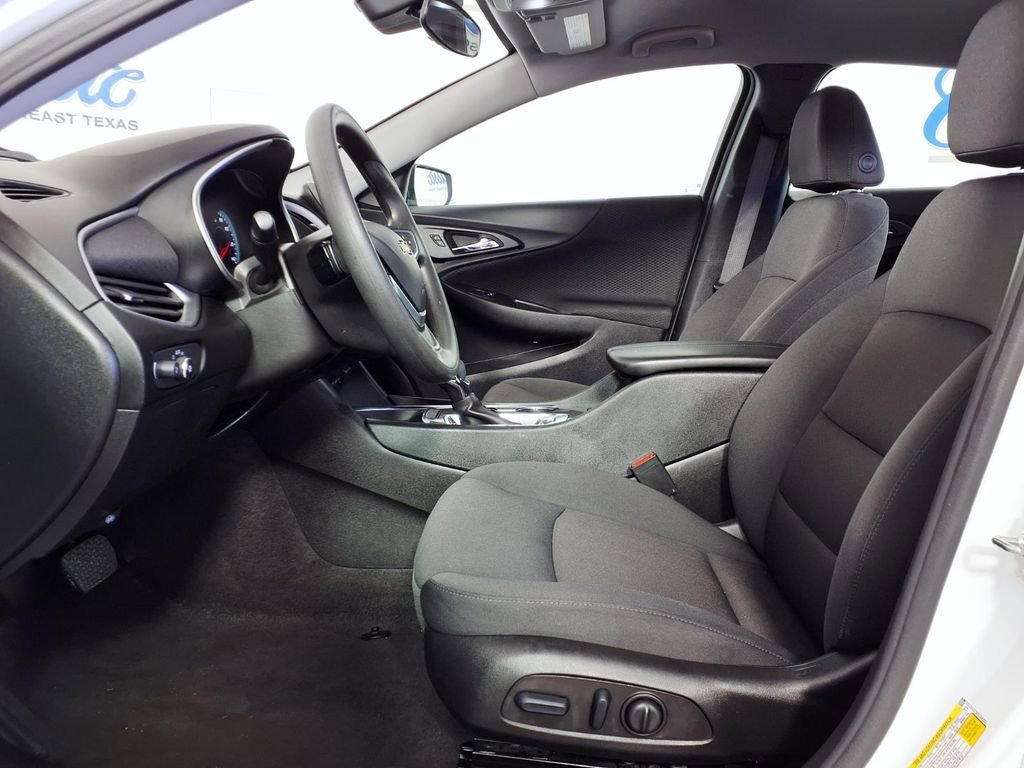 Used 2023 Chevrolet Malibu LT image 7