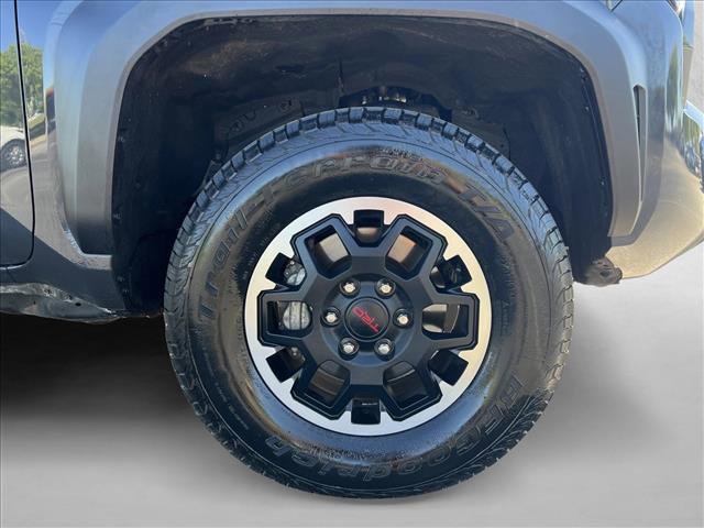 Certified 2025 Toyota Tacoma TRD Off-Road AWD/4WD image 6