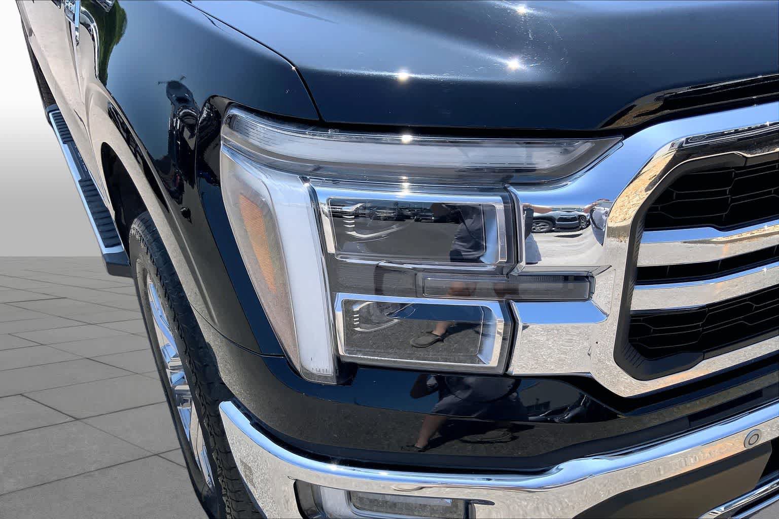 Certified 2024 Ford F150 Lariat w/ Equipment Group 502A High AWD/4WD image 28