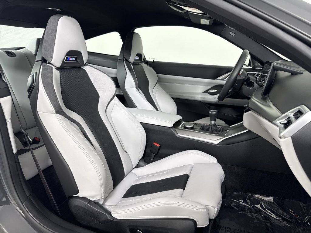 Used 2027 BMW M4 Coupe w/ Executive Package RWD image 23