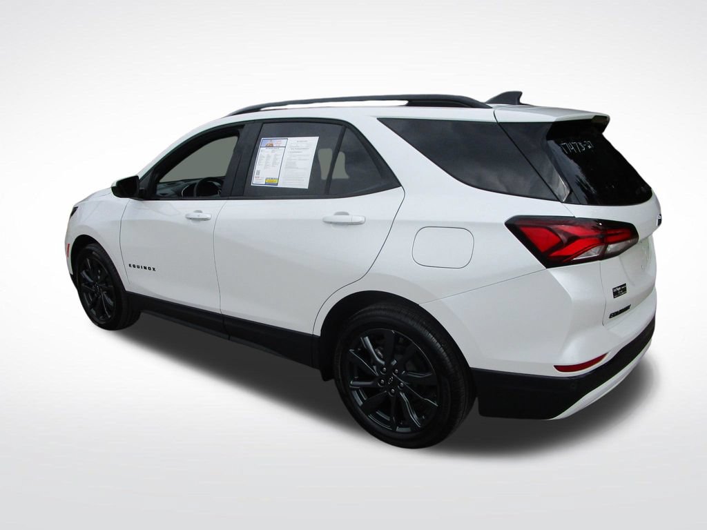 Used 2024 Chevrolet Equinox RS FWD image 4