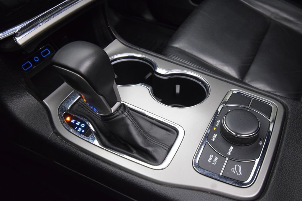 Used 2021 Jeep Grand Cherokee Limited w/ Premium Lighting Group AWD/4WD image 27