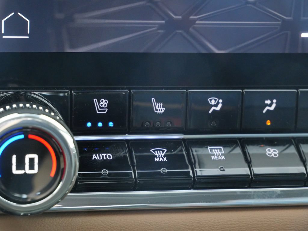 New 2026 GMC Canyon AT4 w/ Technology Plus Package AWD/4WD image 19