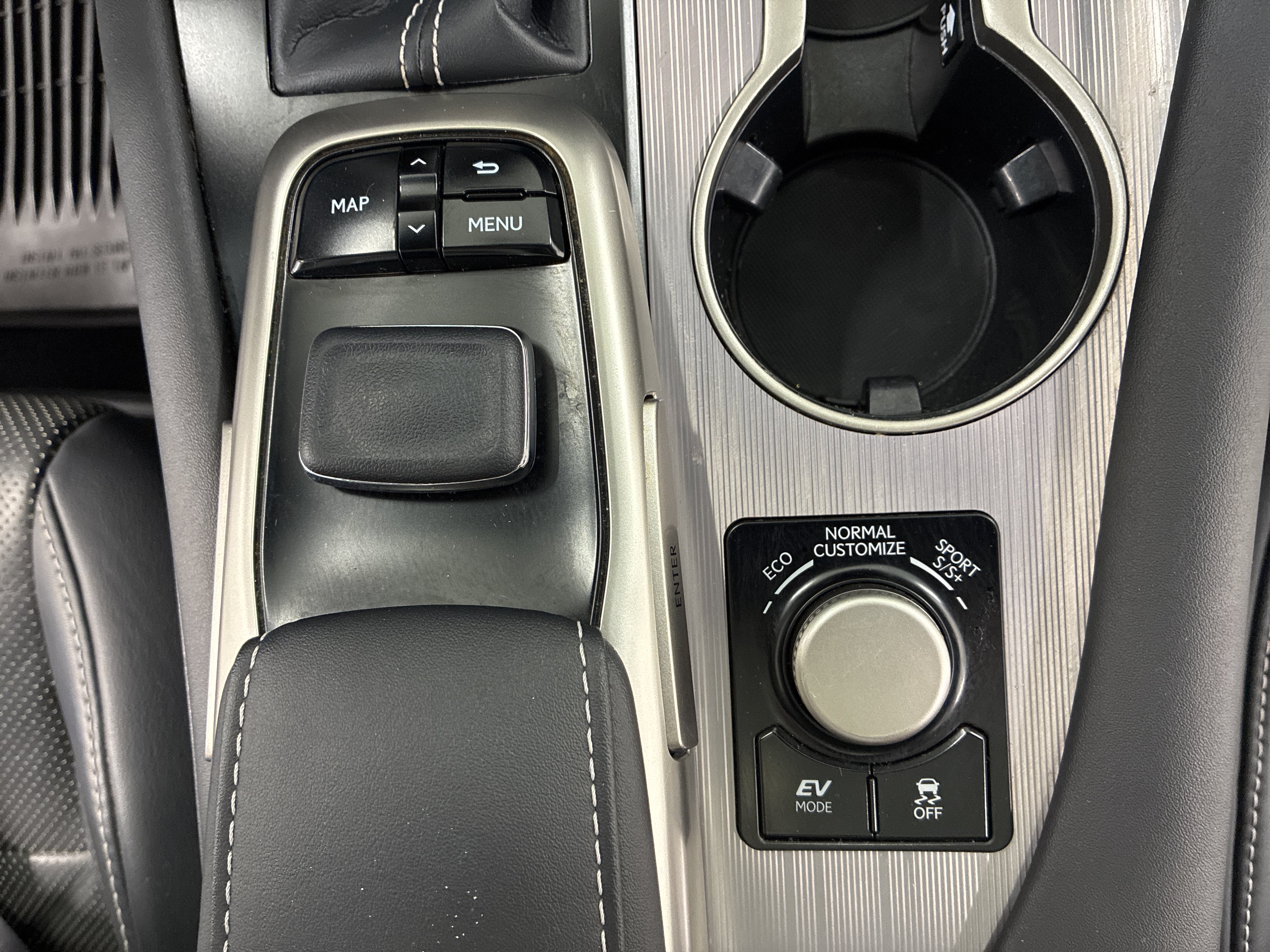 Used 2018 Lexus RX 450h F Sport w/ Accessory Package AWD/4WD image 24