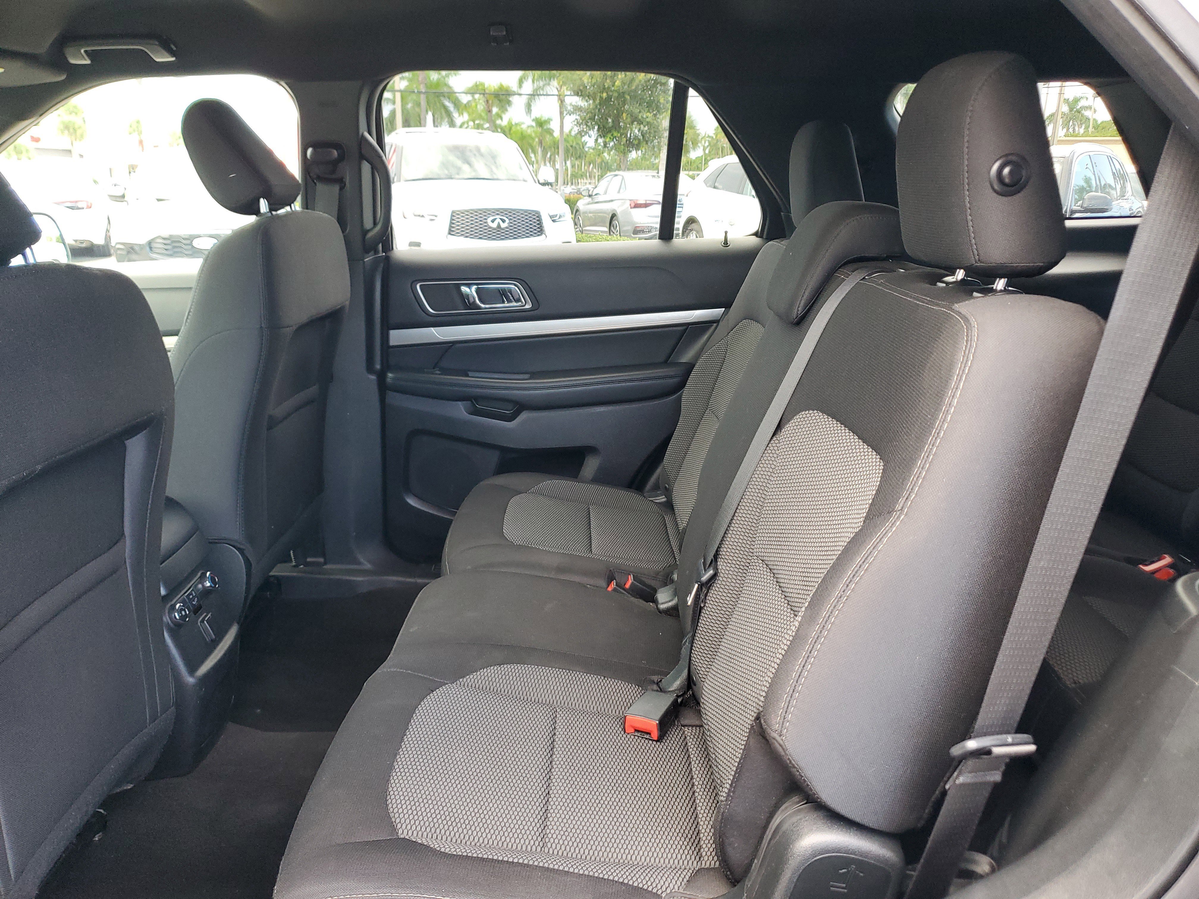 Used 2019 Ford Explorer XLT w/ Equipment Group 201A image 12