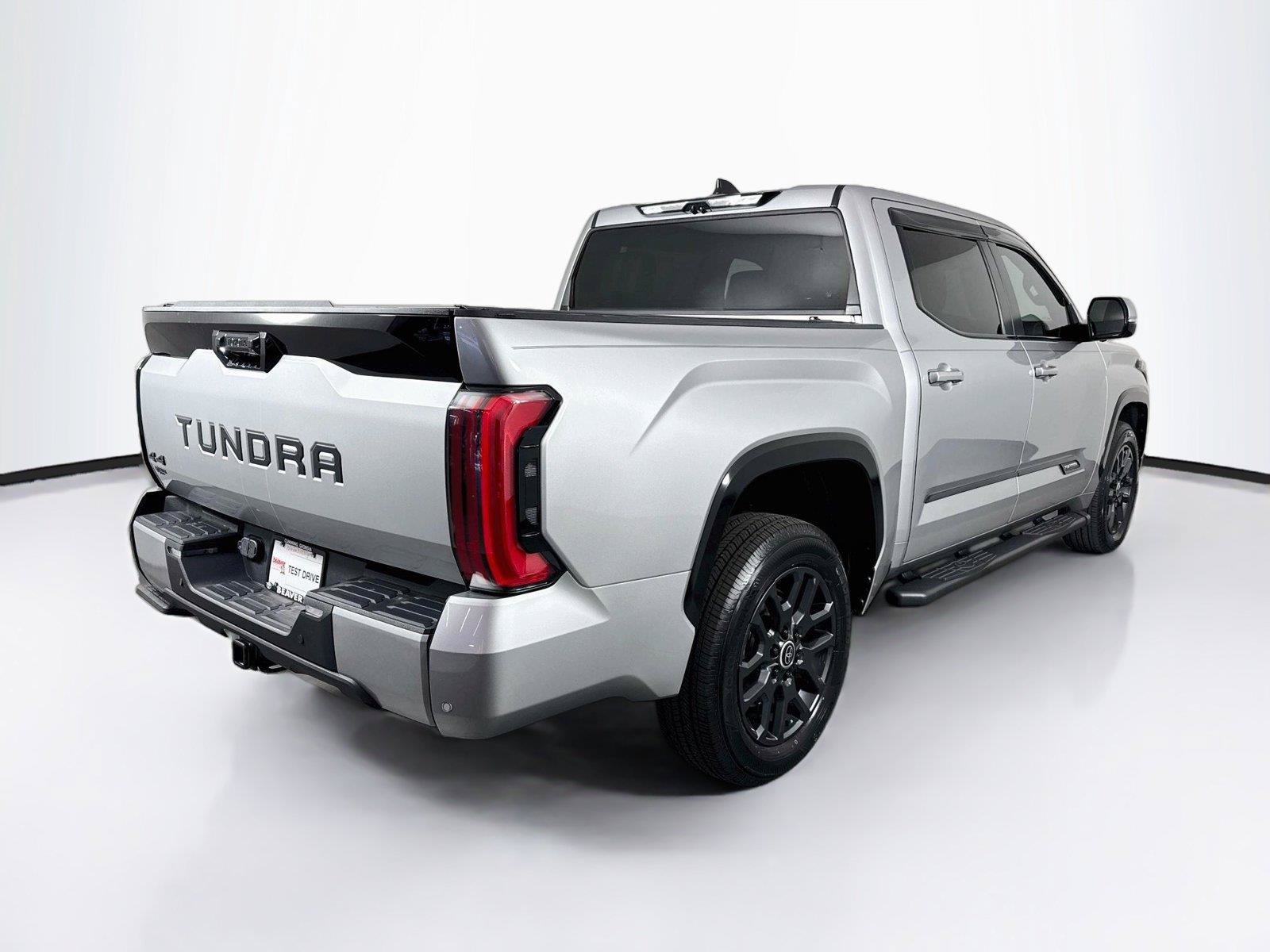 Used 2024 Toyota Tundra Platinum AWD/4WD image 2